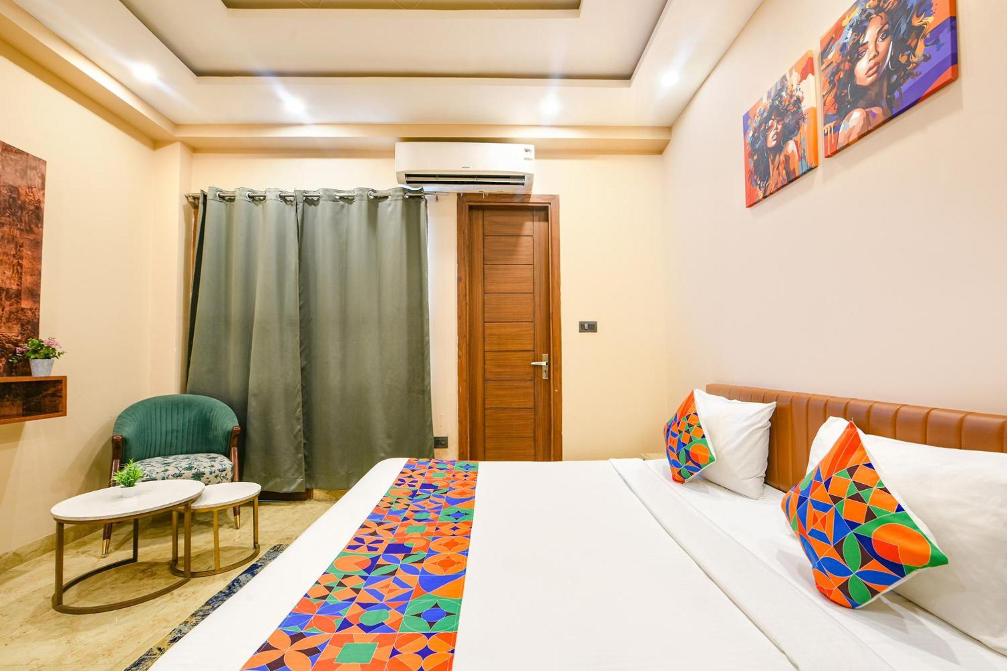 Fabhotel Vibe Нойда Экстерьер фото